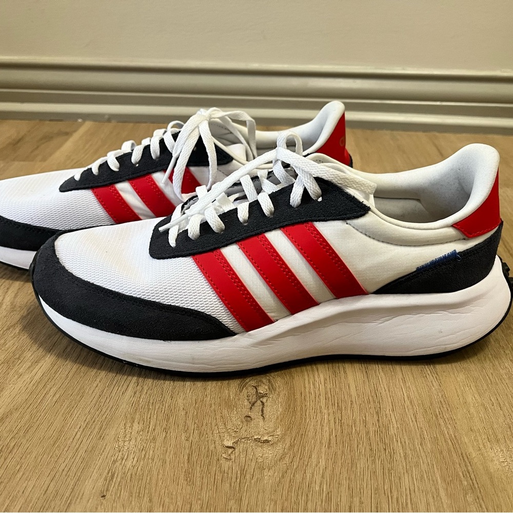 Adidas Run 70s